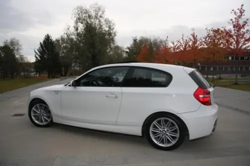 je vend une très Belle BMW 118d à 1227 Carouge (Geneve