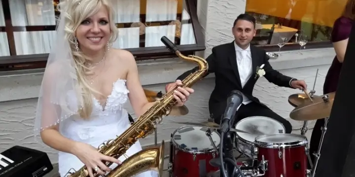 Mariage La CAPITAINE BEGNINS ORCHESTRE JAZZ BAND