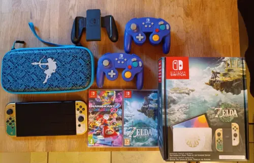 Nintendo Switch OLED édition Collector Zelda TOTK à Fribourg
