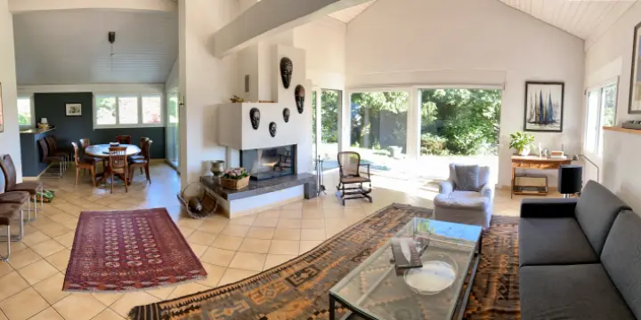 Chambre confortable et douillette dans une belle villa