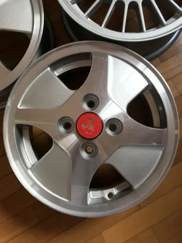 jantes des fiat anciennes à Coppet