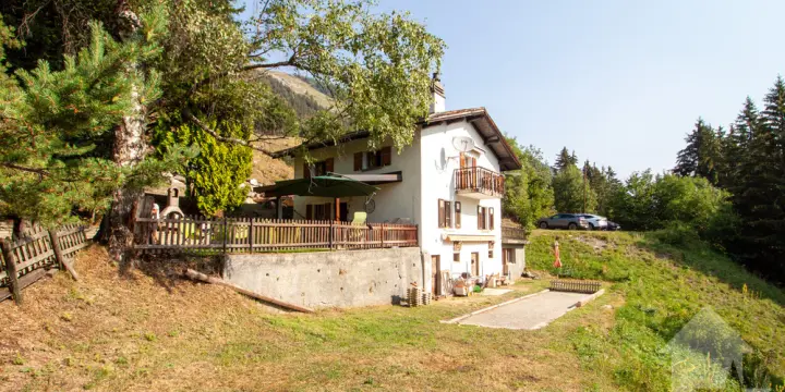 Appartement dans un petit chalet sur les Mayens de Conthey
