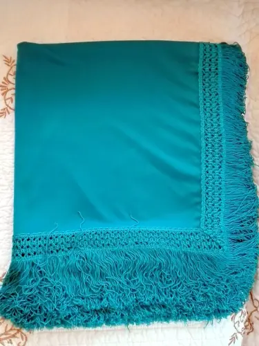 Etole tissu fluide luxueux avec franges belle qualité à Chigny
