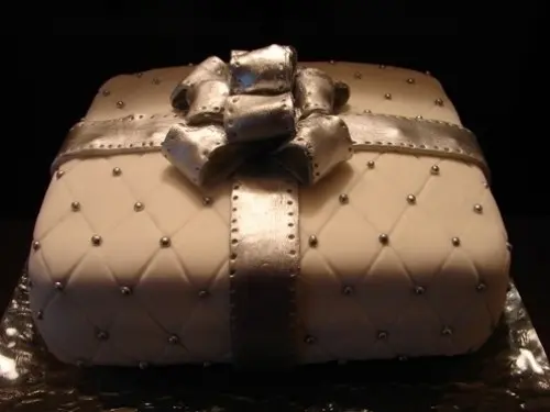 Gâteau d'anniversaire, Gâteau de mariage à Lully