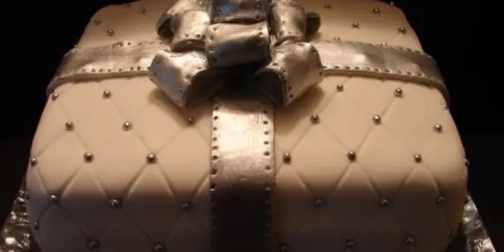 Gâteau d'anniversaire, Gâteau de mariage