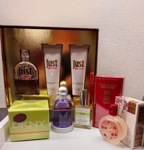 Lot parfums pour femme à Lausanne