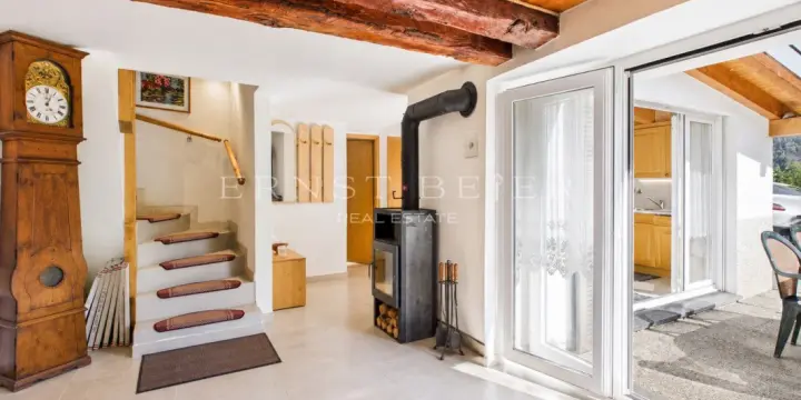 Chalet mitoyen avec cachet dans un environnement paisible et verdoyant