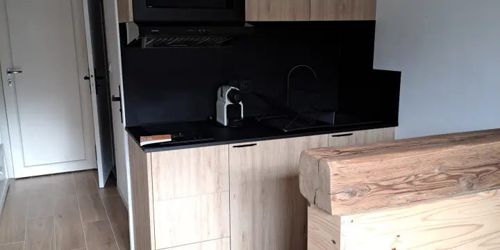 Beau studio rénové pour couple proche du centre de Châtel