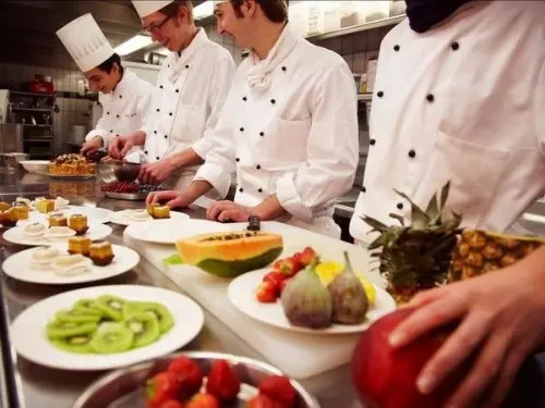 Aide de cuisine avec expérience et parlant le francais à Genève