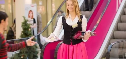 Le distributeur de tracts pour la foire de Noël à Genève