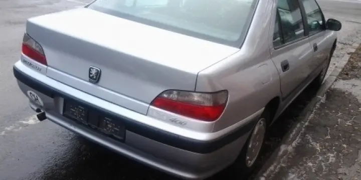 Peugeot 406