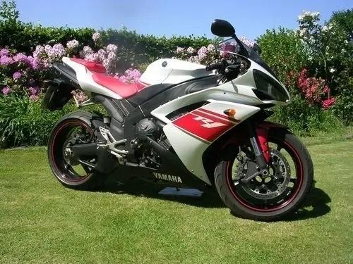 Yamaha R1 RN19 avec 8950 km à Yverdon-les-Bains