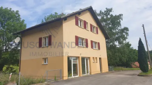 Deux appartements et un local pour votre investissement à Asuel