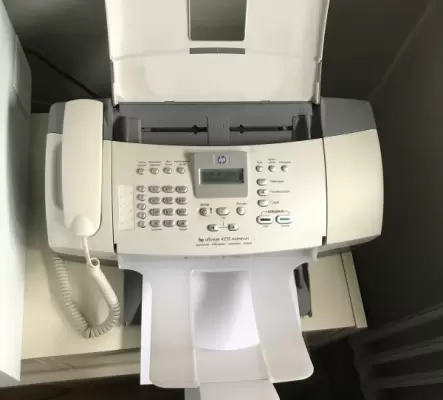 Imprimante - télécopieur - numériseur - copieur.