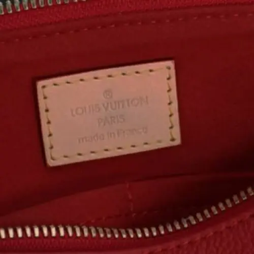 Sac Louis Vuitton V Tote MM - Cerise Rouge. à Plainpalais