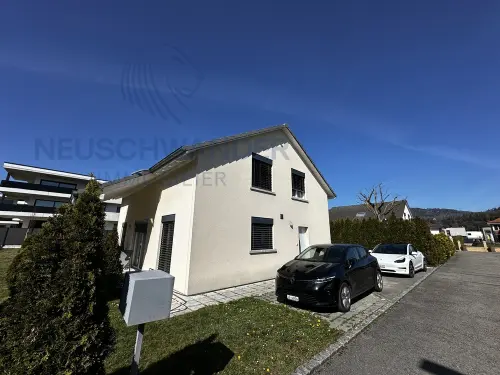 Dans un quartier résidentiel proche de la nature au calme assuré à Bassecourt