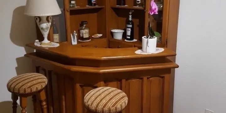 BAR en chêne massif pour carnotzet ou appart.