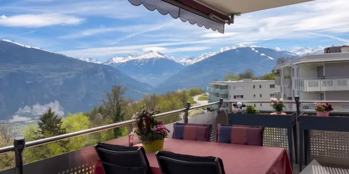 Splendide appartement de 4.5 pièces avec vue sur l'arc alpin !
