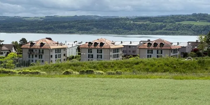 Très bel appartement traversant de 5,5 pièces lumineux à Grandson