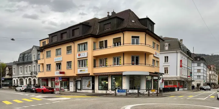À louer à Delémont bureau de 2.5 pièces au 1er étage avec ascenseur