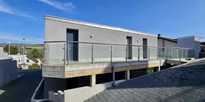 À louer à Courfaivre appartement de 4.5 pièces avec une belle terrasse