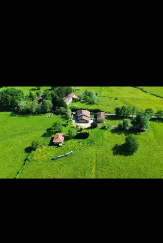 Maison en pierre à Marboz