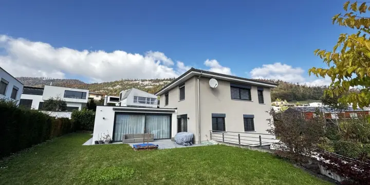 Villa de 8.5 pièces à vendre sur les hauteurs de Delémont