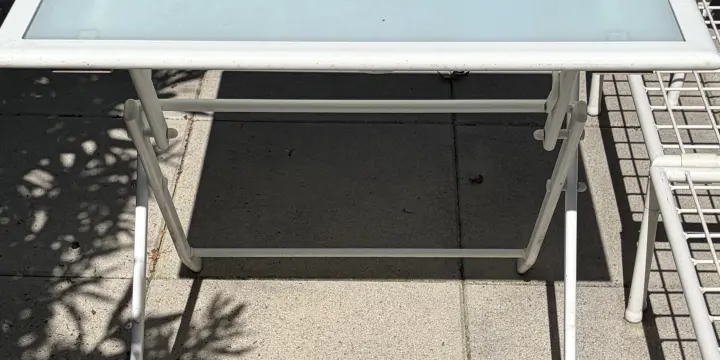 Table de jardin