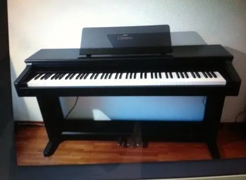 Piano Electrique Clavinova Yamaha à genéve