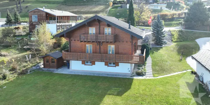 Chalet de 6.5 pièces jouissant d'une magnifique vue panoramique