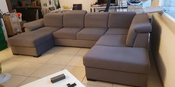 Grand canapé-lit d'angle en U avec coffres - à discuter