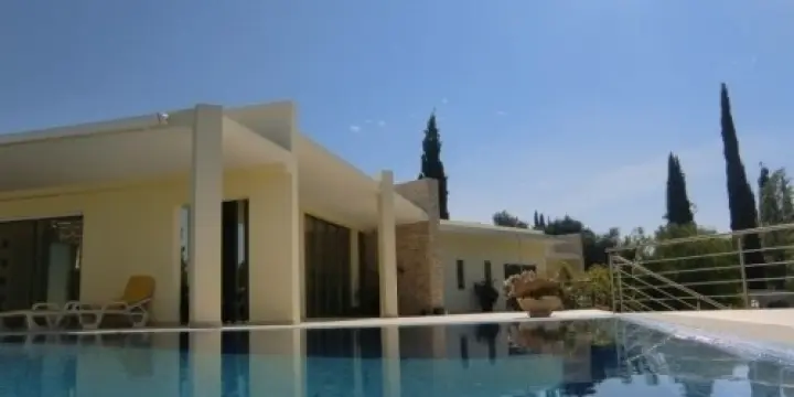 Très belle Villa avec  4 chambres -Lagoa