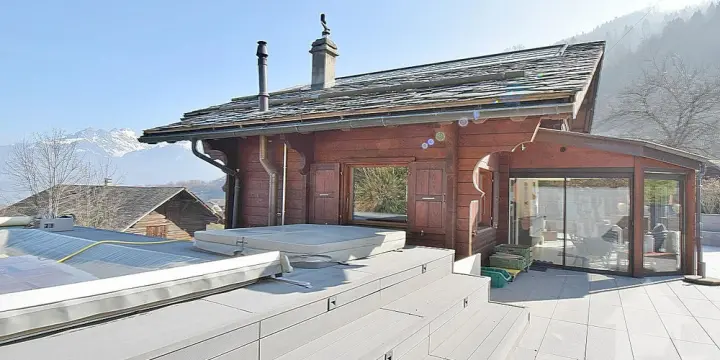 Magnifique chalet à la montagne au calme et spacieux