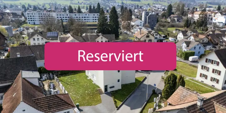 RESERVIERT - Stilvoll leben über den Dächern - Dachgeschosswohnung in