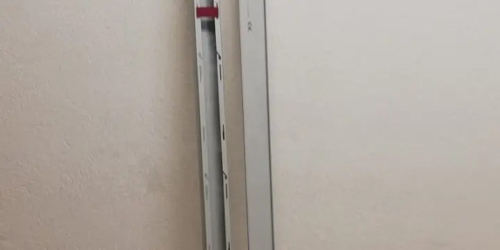 Canal de 2 m pour câbles électriques