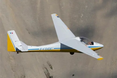 Planeur biplace CARMAM M200 à LA BATIE-MONTSALEON
