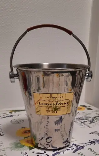 Seau à Champagne à Nyon
