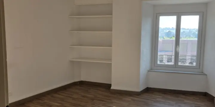 Appartement de 2,5 pièces, lumineux avec balcon et belle vue sur Porrentruy