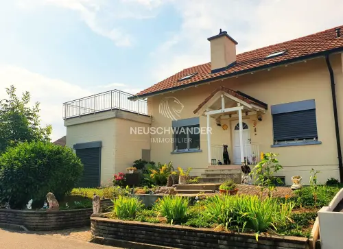 À vendre à Courroux spacieuse maison de 6.5 pièces à Courroux