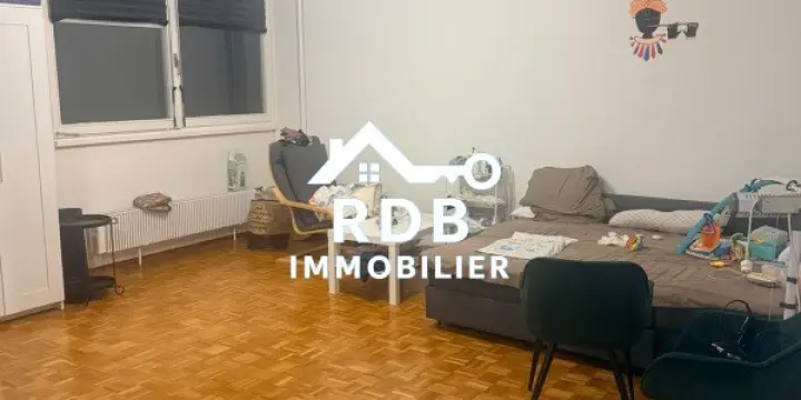 Appartement de 4 pièces au 2ème étage situé à Lignon 1219