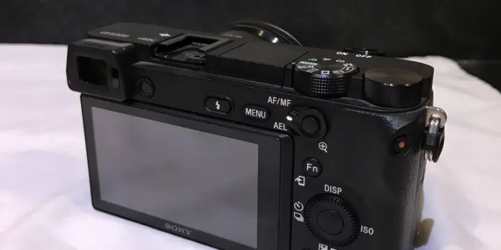 Sony Alpha a6300 Mirrorless 24.2MP + Objektiv + Zubehör