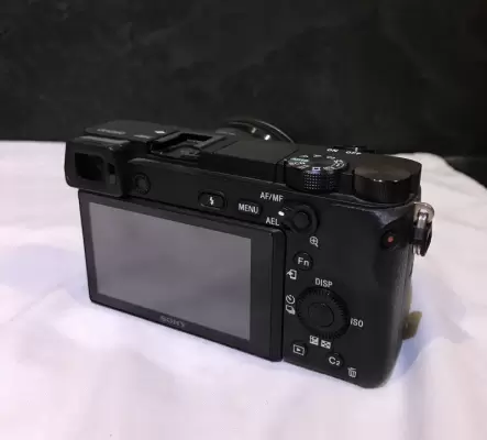 Sony Alpha a6300 Mirrorless 24.2MP + Objektiv + Zubehör