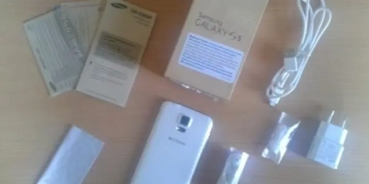 a- Samsung Galaxy S5 Blanc 4G