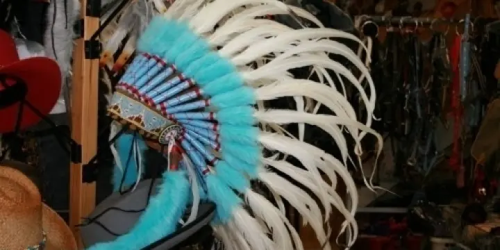 superbes coiffes d'indiens plumes