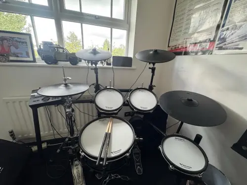 Roland TD-27KV2 – Pedale und Zubehör à Poschiavo