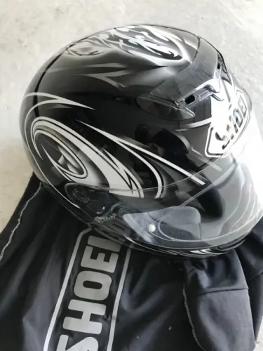 Casque moto noir SHOEI taille S 55/56 cm à Granges