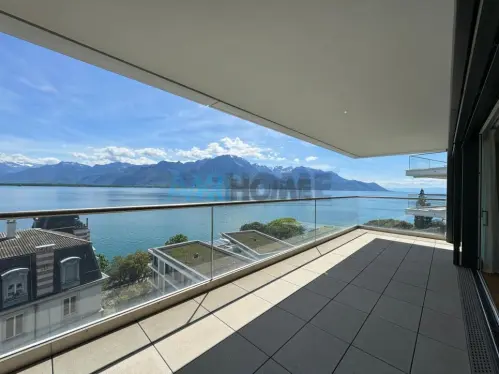 Sur les quais de Montreux, au centre ville à Montreux