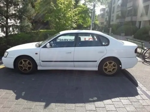 Subaru Legacy Limited à Petit-Lancy