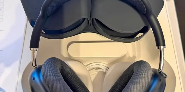 AirPods Max