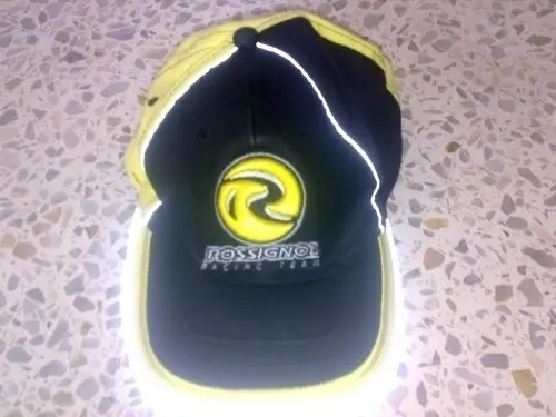 3  belles casquettes à vendre  à Lausanne